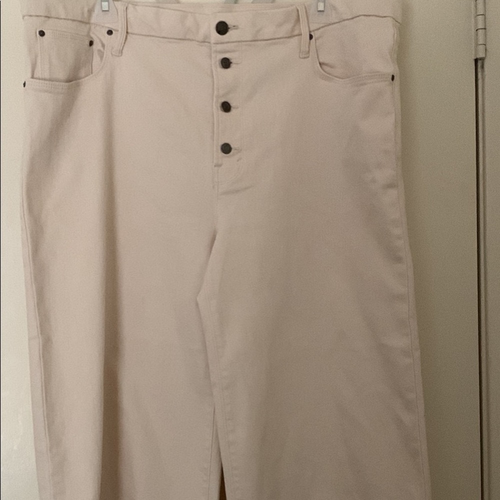 Wide legged white jeans